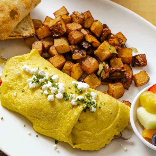 Omelette Fromage de chevre legumes grilles et pesto