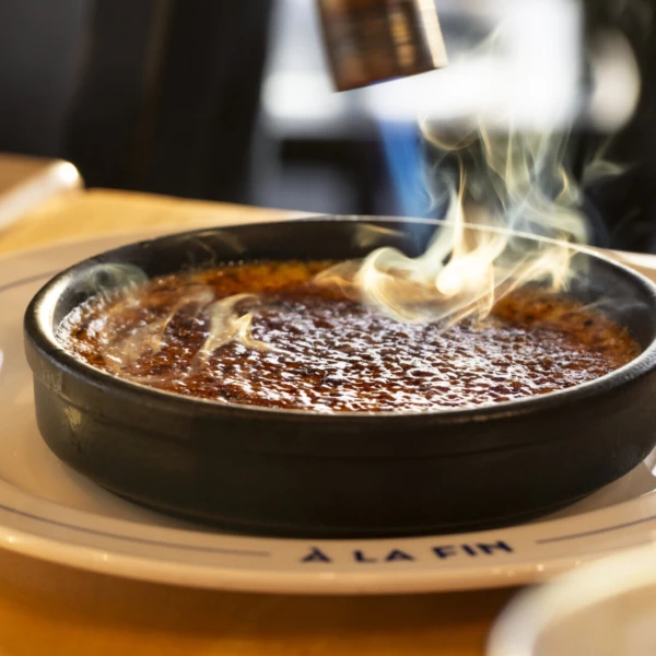 Dessert creme brulee